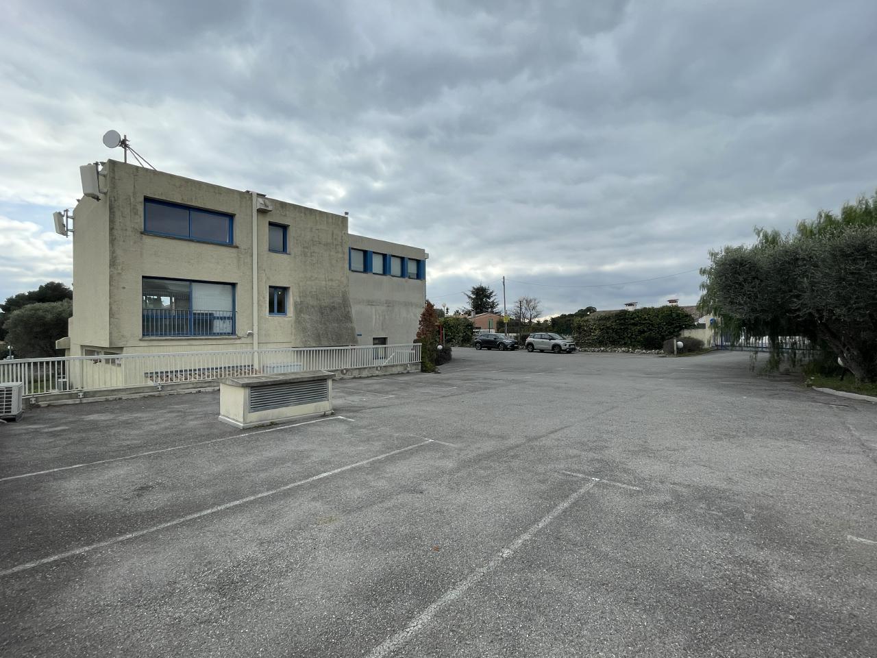 Local d'activité Saint-Laurent-du-Var 224m² Location local d'activité Saint-Laurent-du-Var Alpes-Maritimes OLACT2534143 4